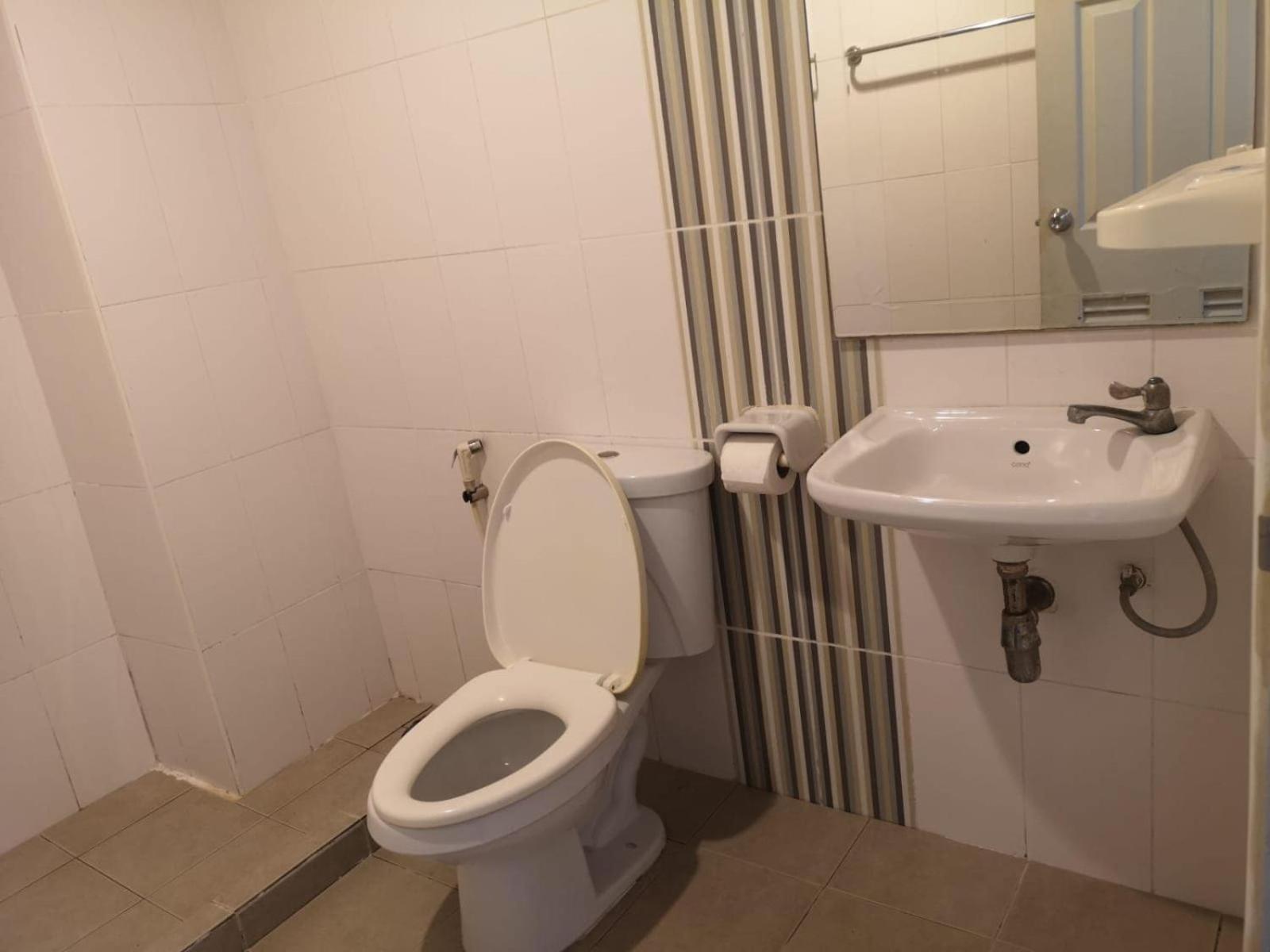 Kjs Pattaya Hotel Ngoại thất bức ảnh