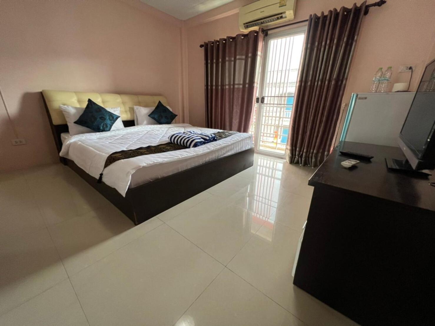 Kjs Pattaya Hotel Ngoại thất bức ảnh