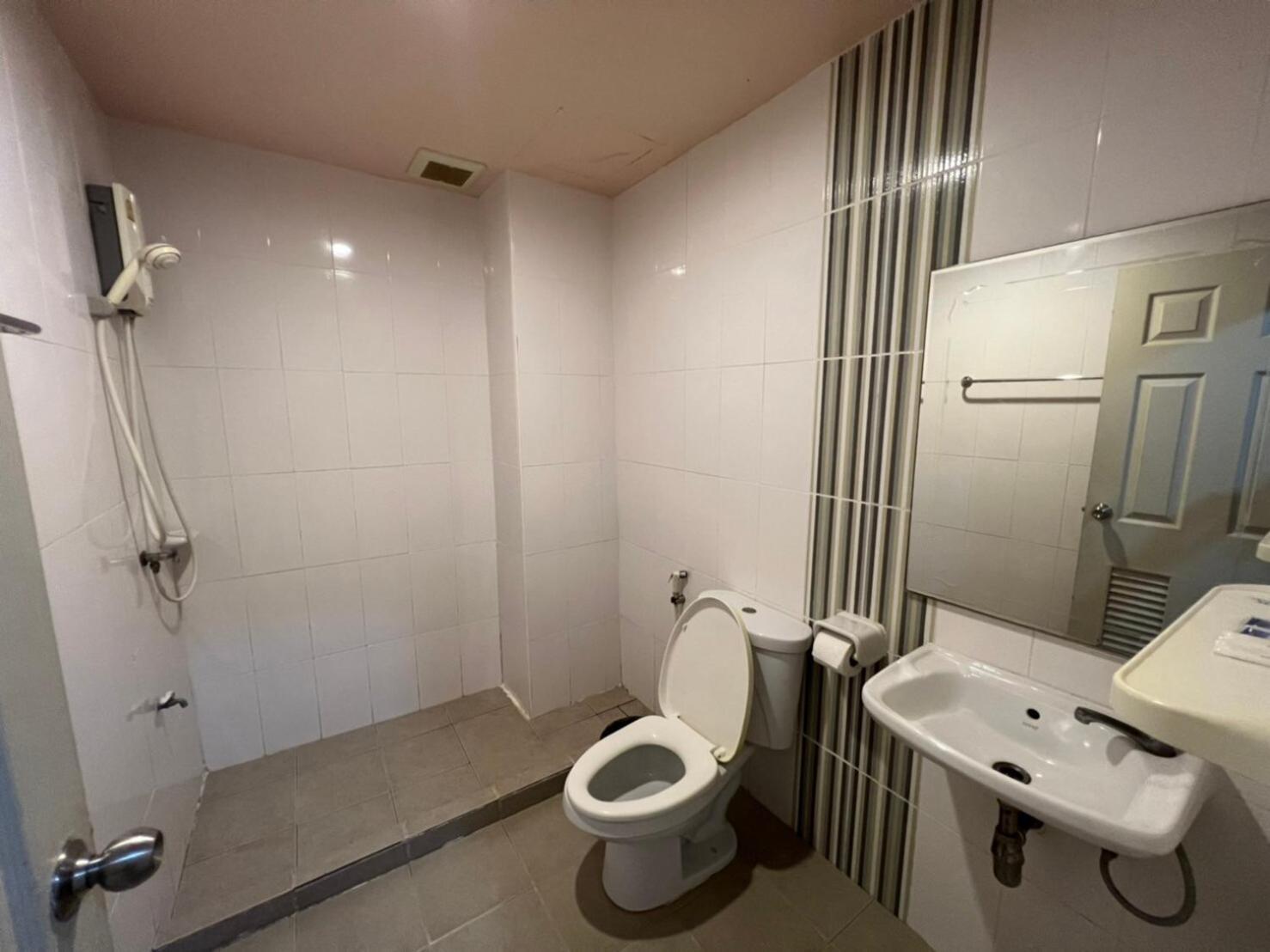 Kjs Pattaya Hotel Ngoại thất bức ảnh