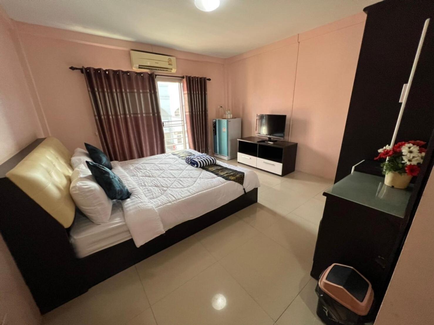 Kjs Pattaya Hotel Ngoại thất bức ảnh